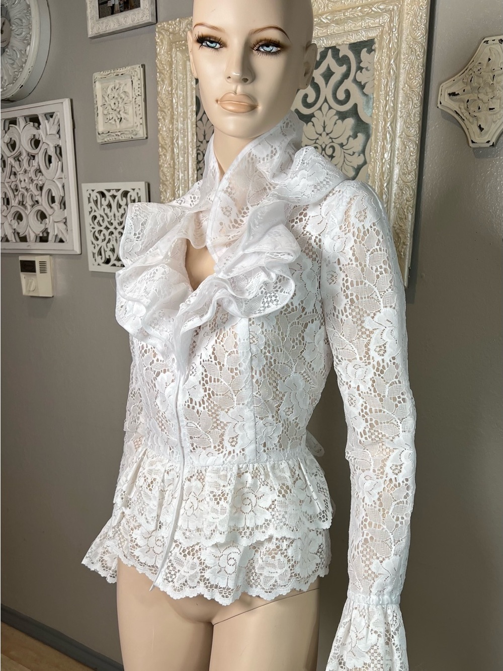 White Lace Ruffle Front Women's Top 100% silk - Picture 3 of 12